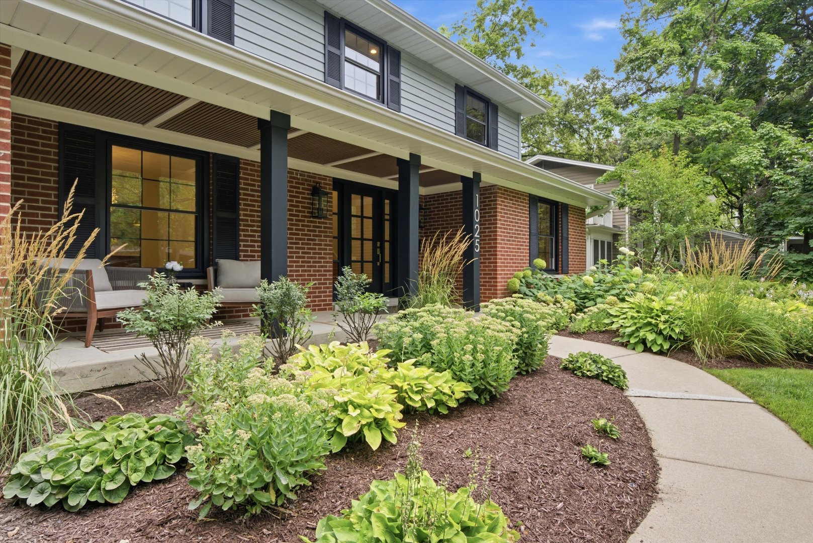 Photo of 1025 Elizabeth Avenue, Naperville, IL 60540
