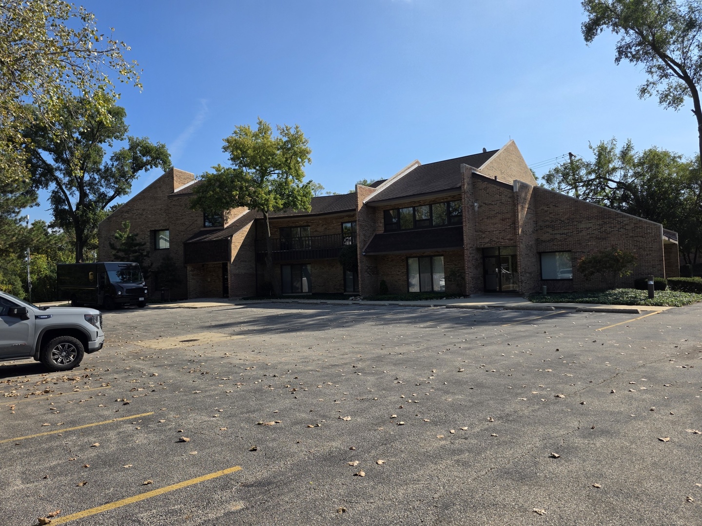 Photo of 501 W Ogden Avenue, Hinsdale, IL 60521