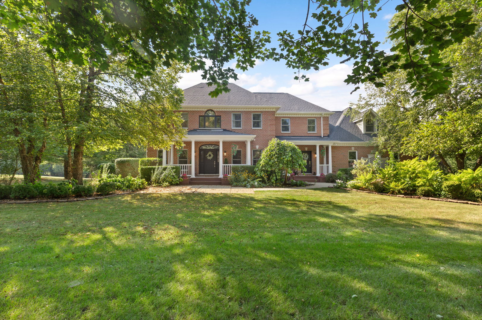 Photo of 6N004 Westwood Lane, St. Charles, IL 60175