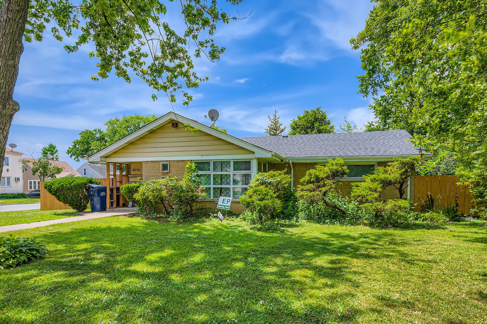 Photo of 8856 S Washtenaw Avenue, Evergreen Park, IL 60805