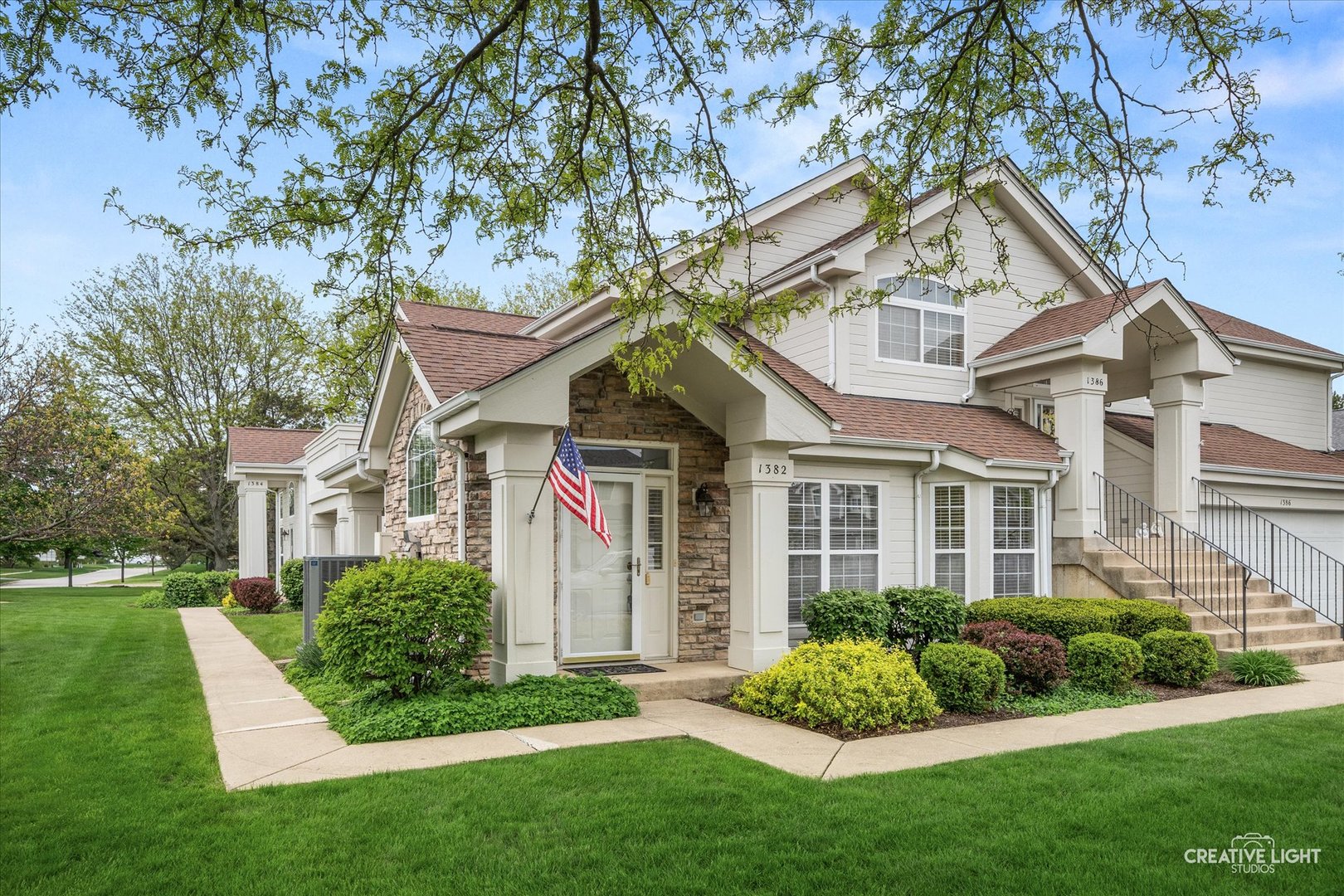 Photo of 1382 Spencer Lane, Batavia, IL 60510