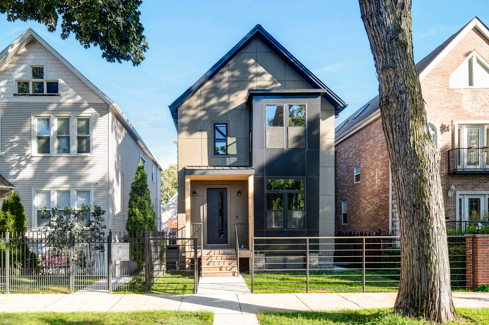 Photo of 2520 W Shakespeare Avenue, Chicago, IL 60647