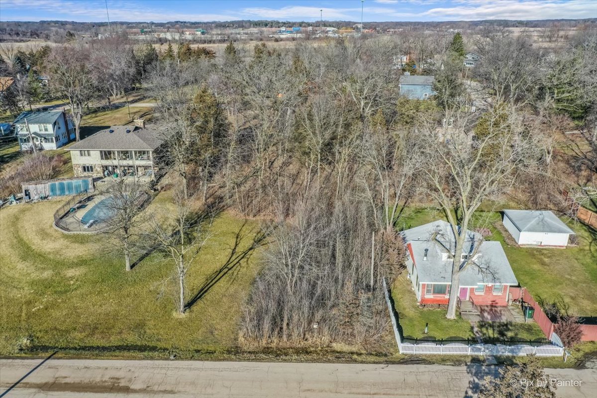 Photo of 40963 N Champaign Drive, Antioch, IL 60002