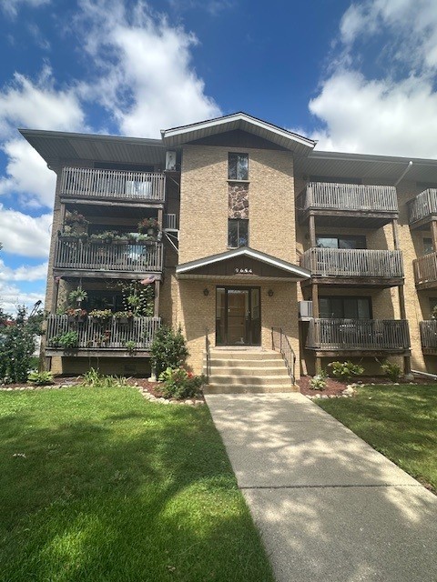 Photo of 9654 Nottingham Avenue, Chicago Ridge, IL 60415