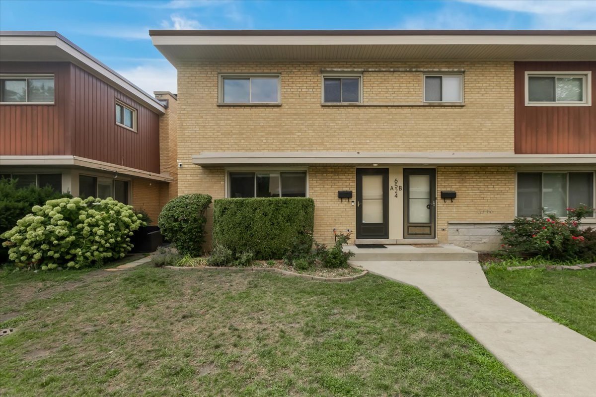 Photo of 6524 N Northwest Highway, Chicago, IL 60631