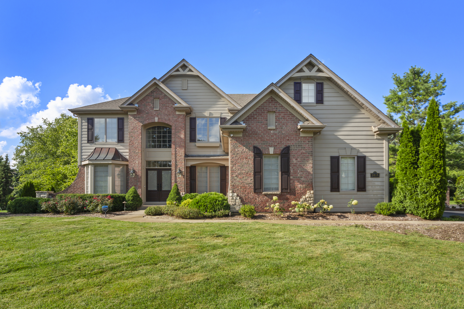 Photo of 3818 Grand View Court, St. Charles, IL 60175