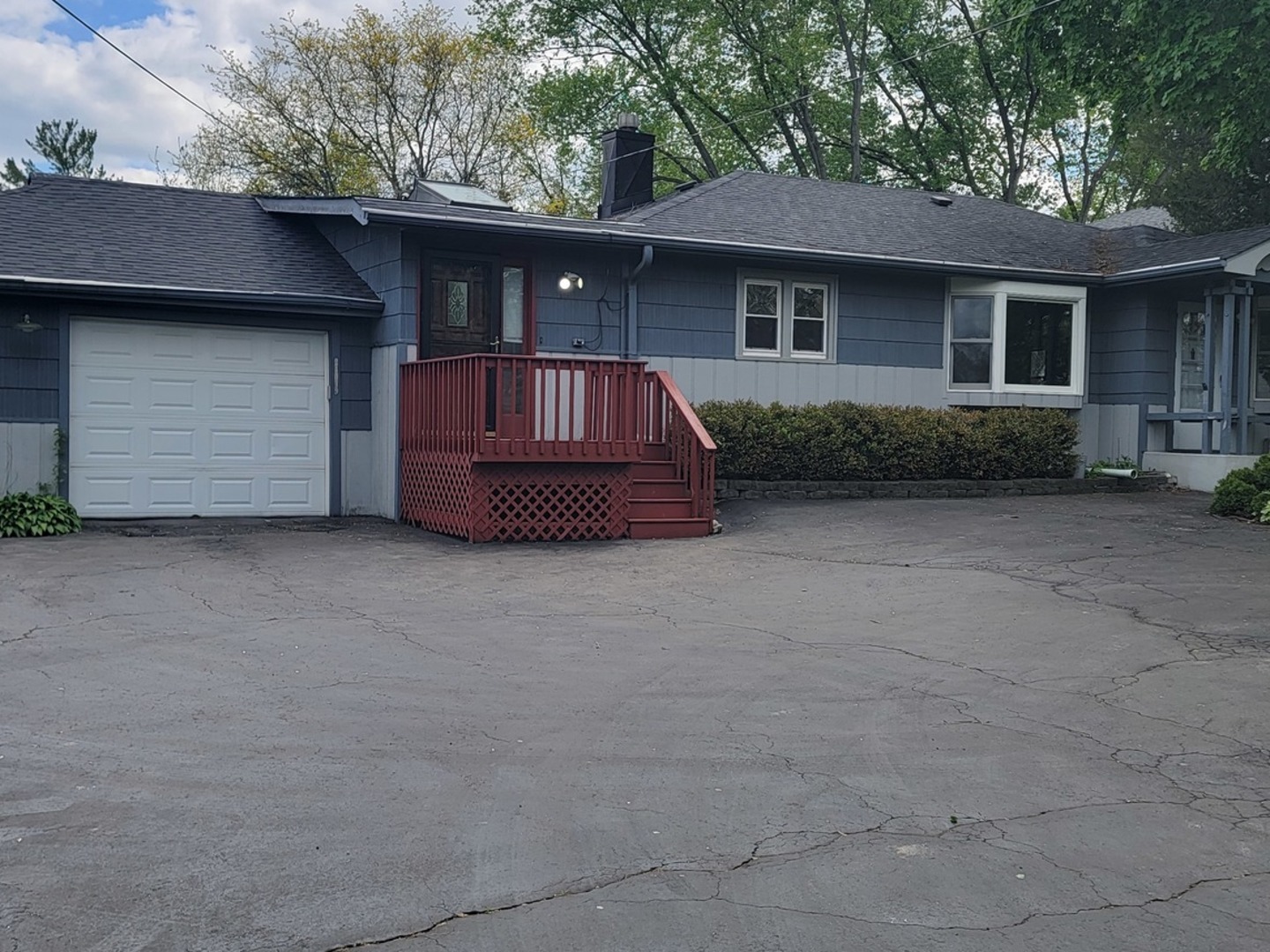Photo of 24049 W Grass Lake Road, Antioch, IL 60002