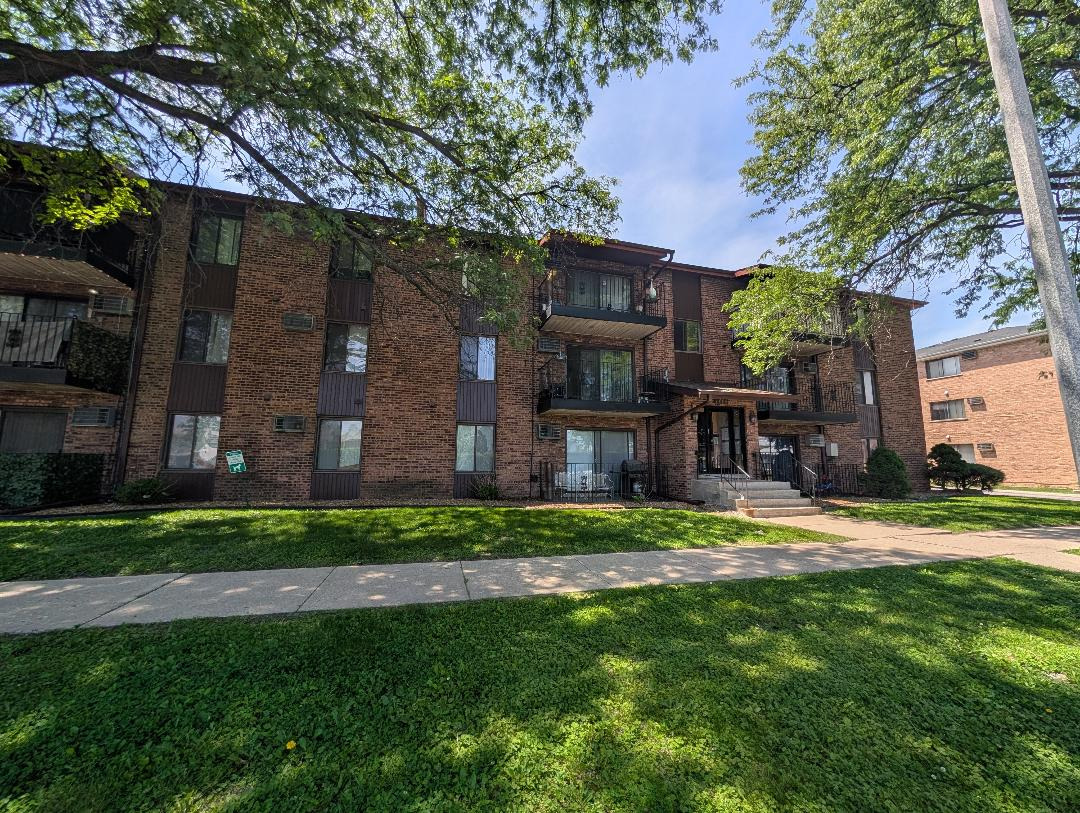 Photo of 6005 MARSHALL Avenue, Chicago Ridge, IL 60415