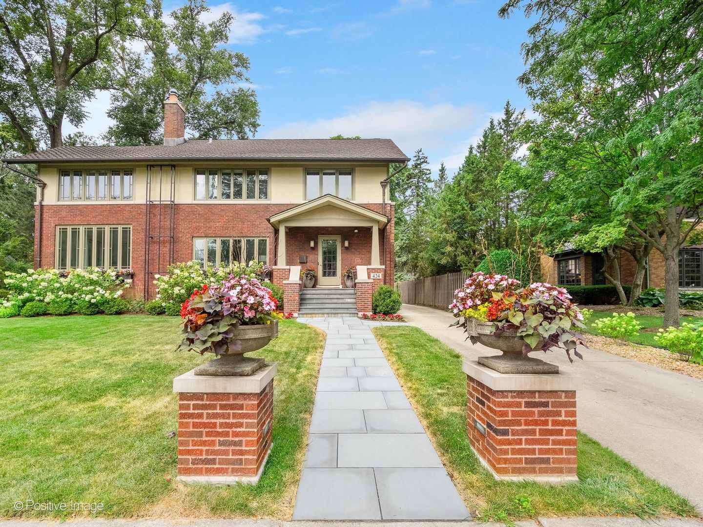 Photo of 424 Blackstone Avenue, La Grange, IL 60525