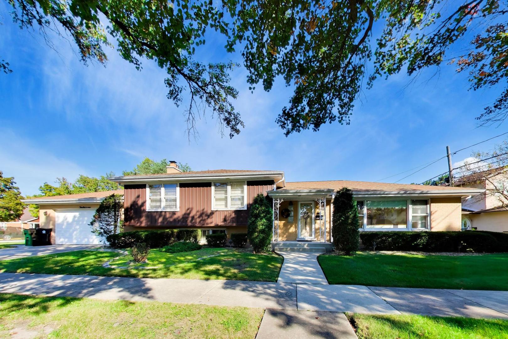 Photo of 1201 S Lincoln Avenue, Park Ridge, IL 60068