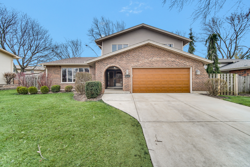 Photo of 519 Charlestown Drive, Bolingbrook, IL 60440