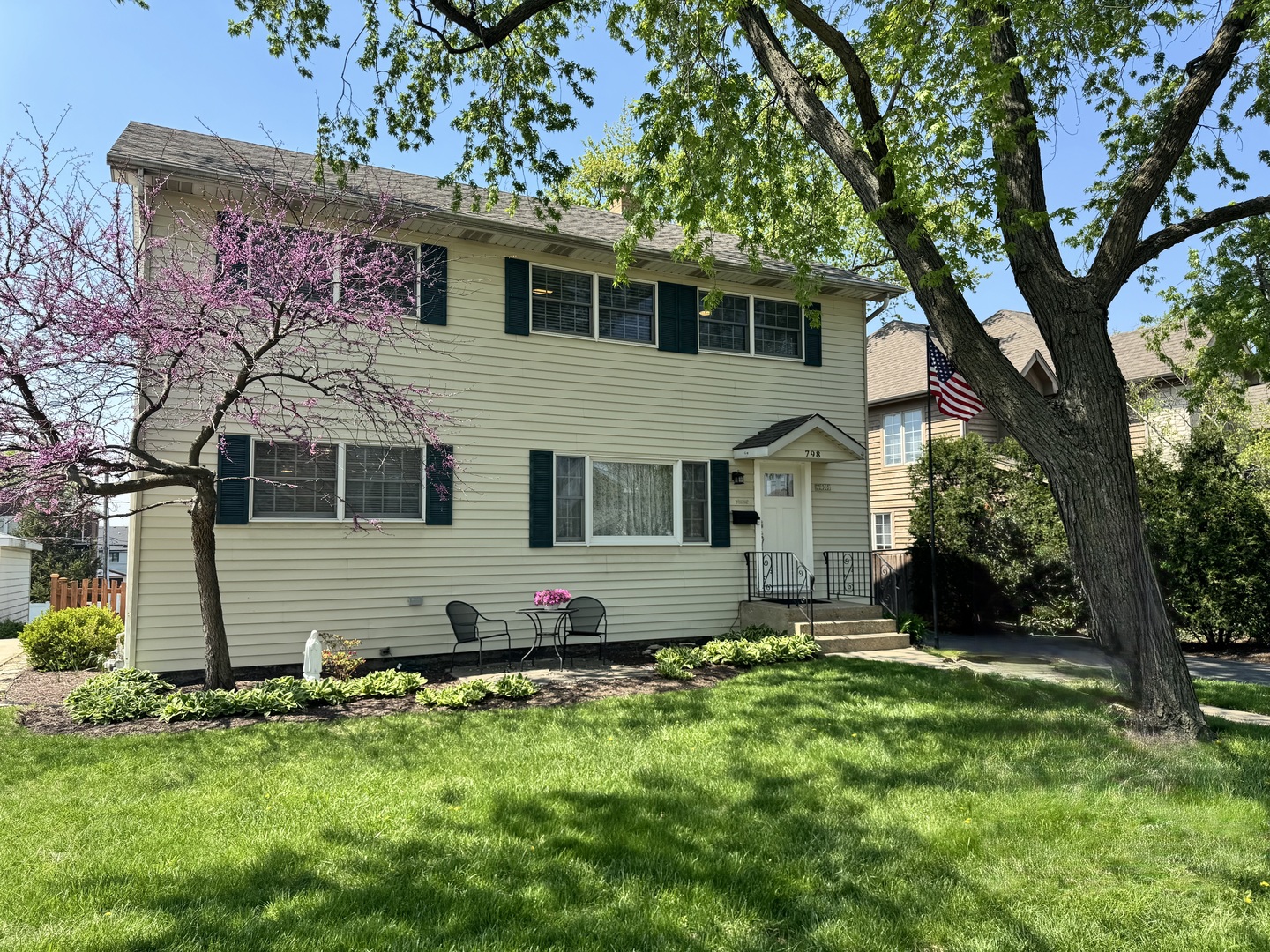 Photo of 798 S Linden Avenue, Elmhurst, IL 60126