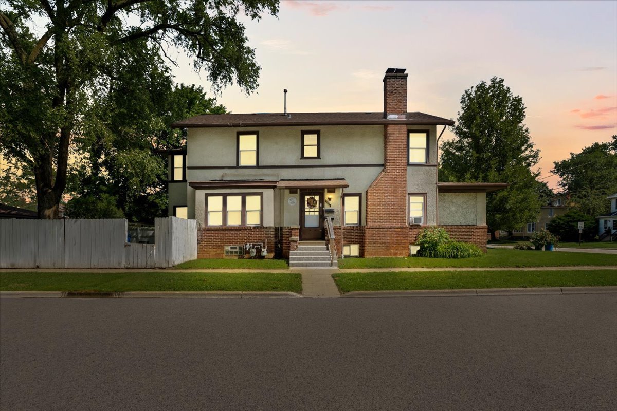 Photo of 1102 North Avenue, Waukegan, IL 60085