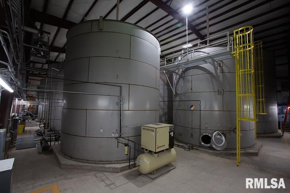 Photo of 2531 Wiggins Road, Muscatine, IA 52761