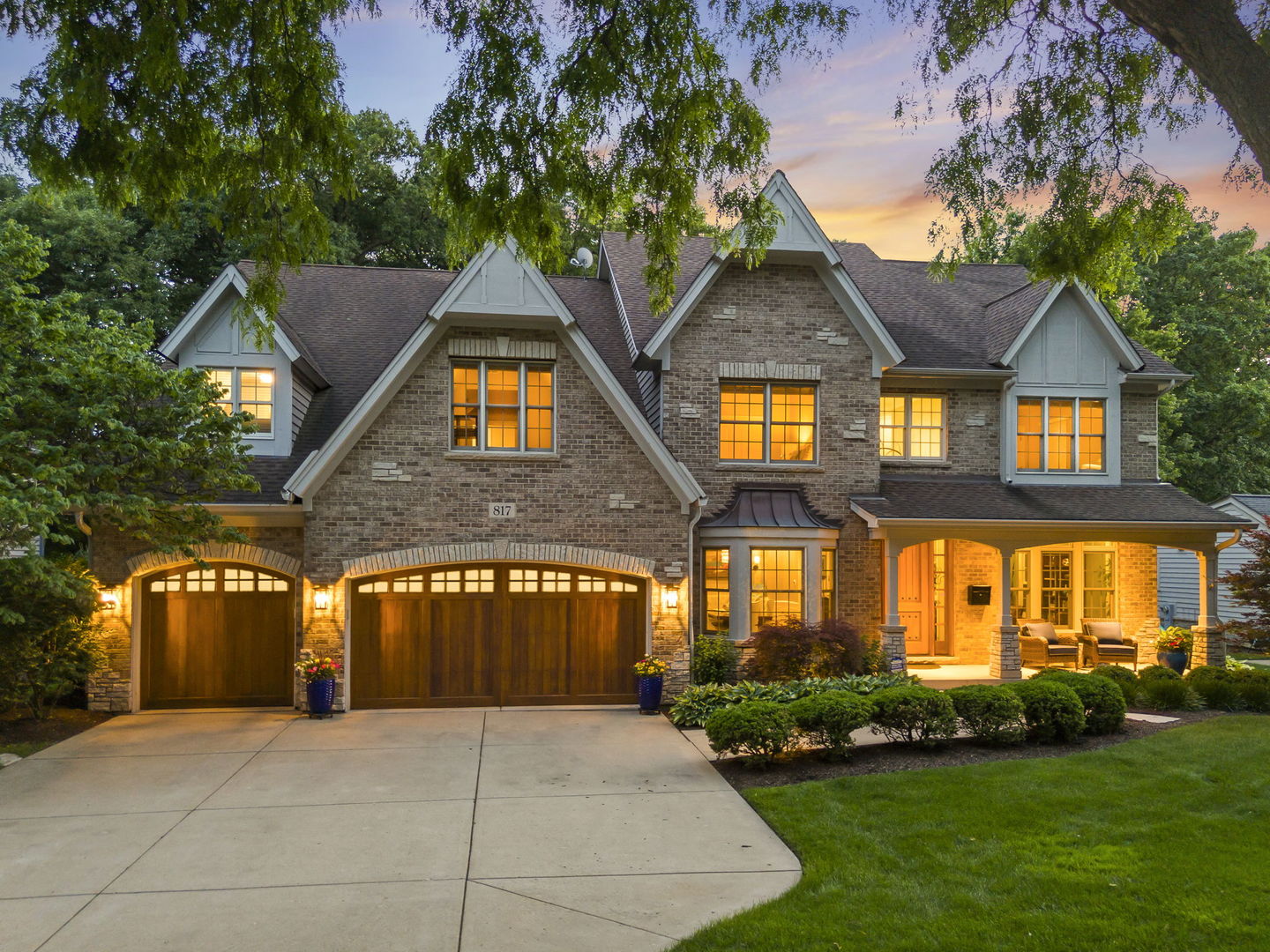 Photo of 817 Heatherton Drive, Naperville, IL 60563