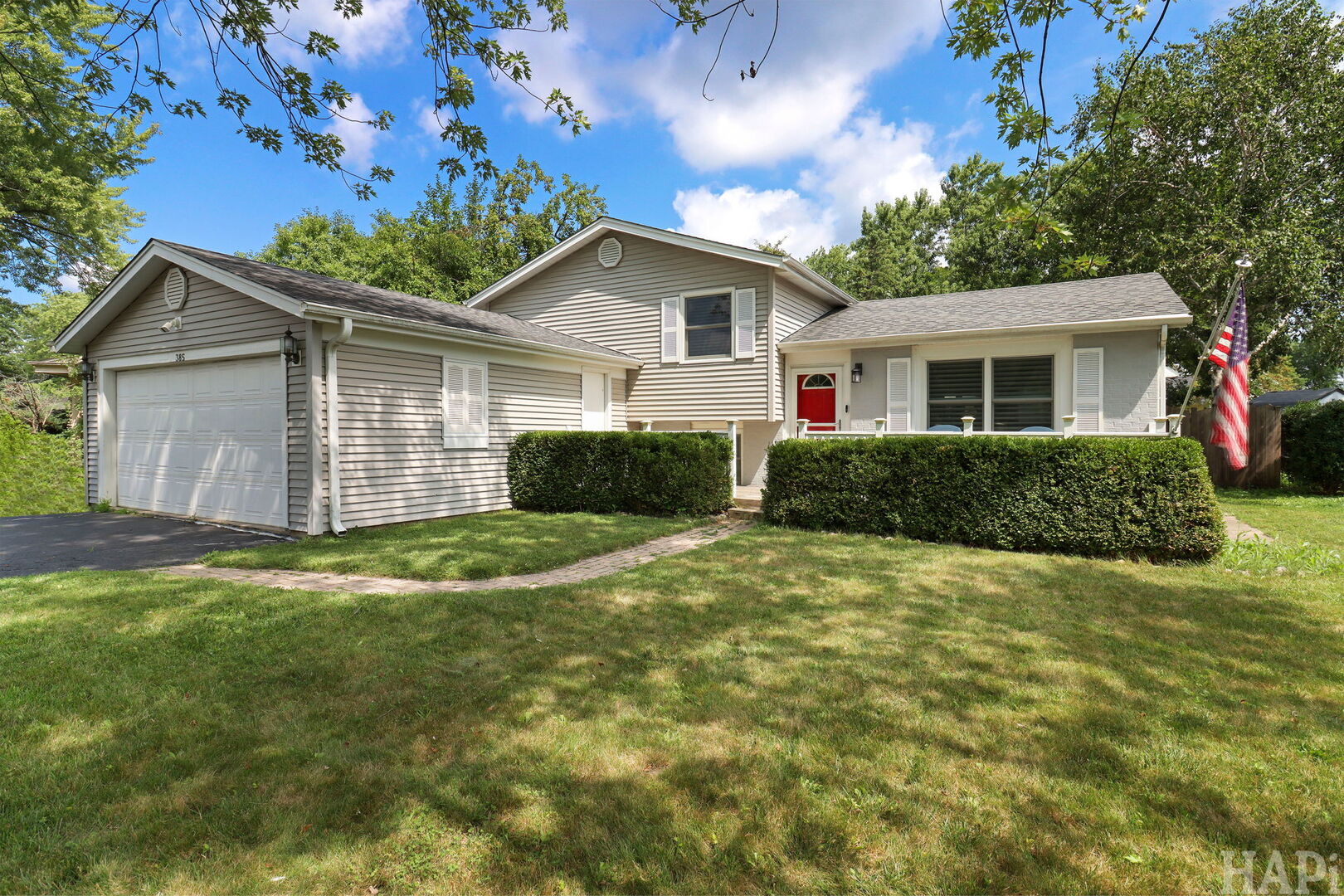 Photo of 385 Northgate Road, Lindenhurst, IL 60046