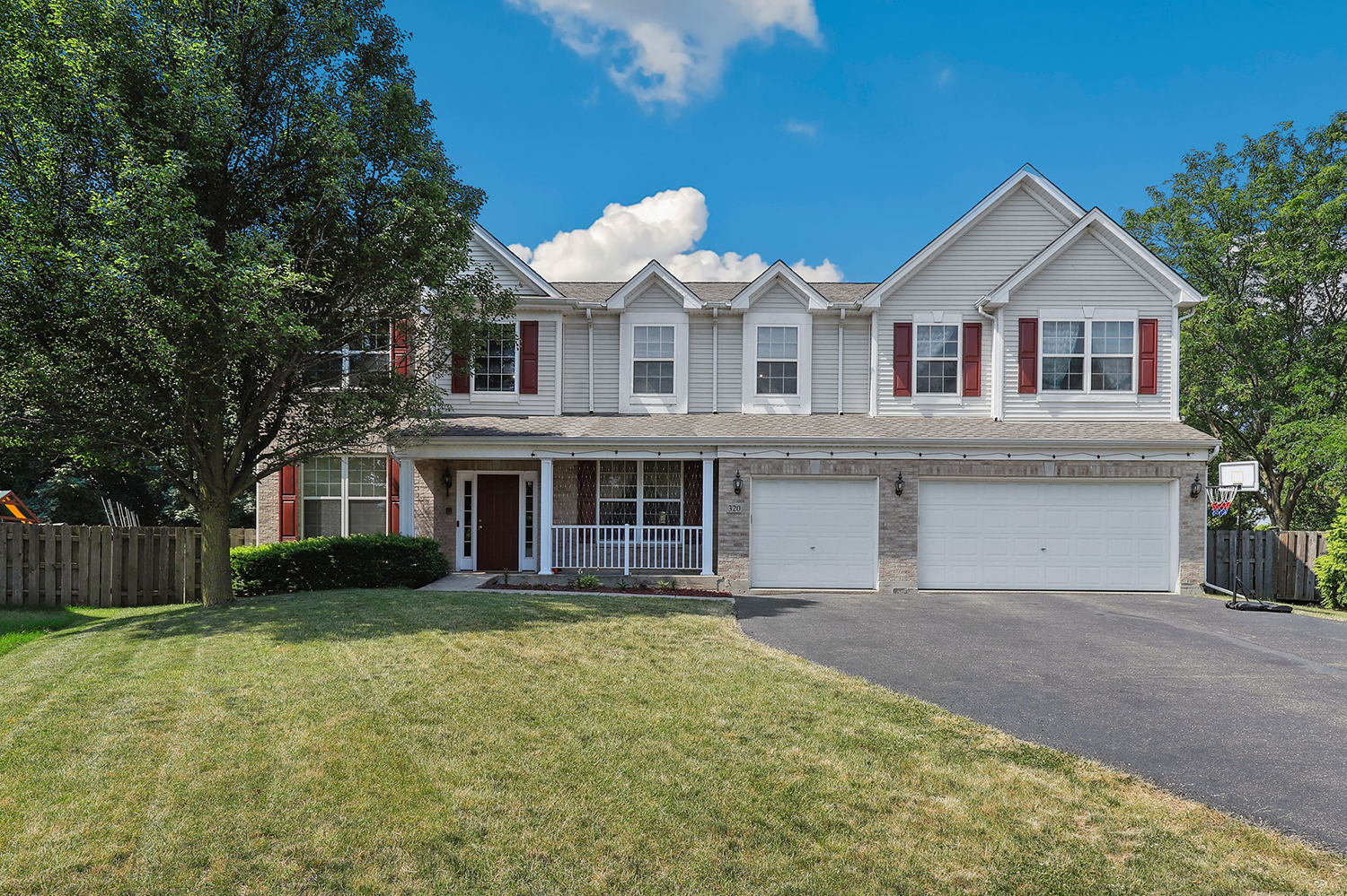 Photo of 320 Claridge Circle, Bolingbrook, IL 60440