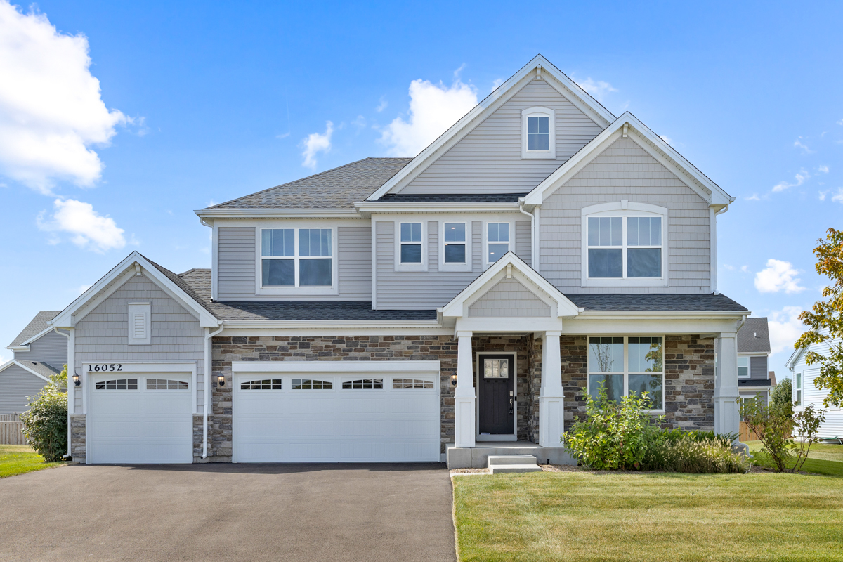 Photo of 16052 S Longcommon Lane, Plainfield, IL 60586