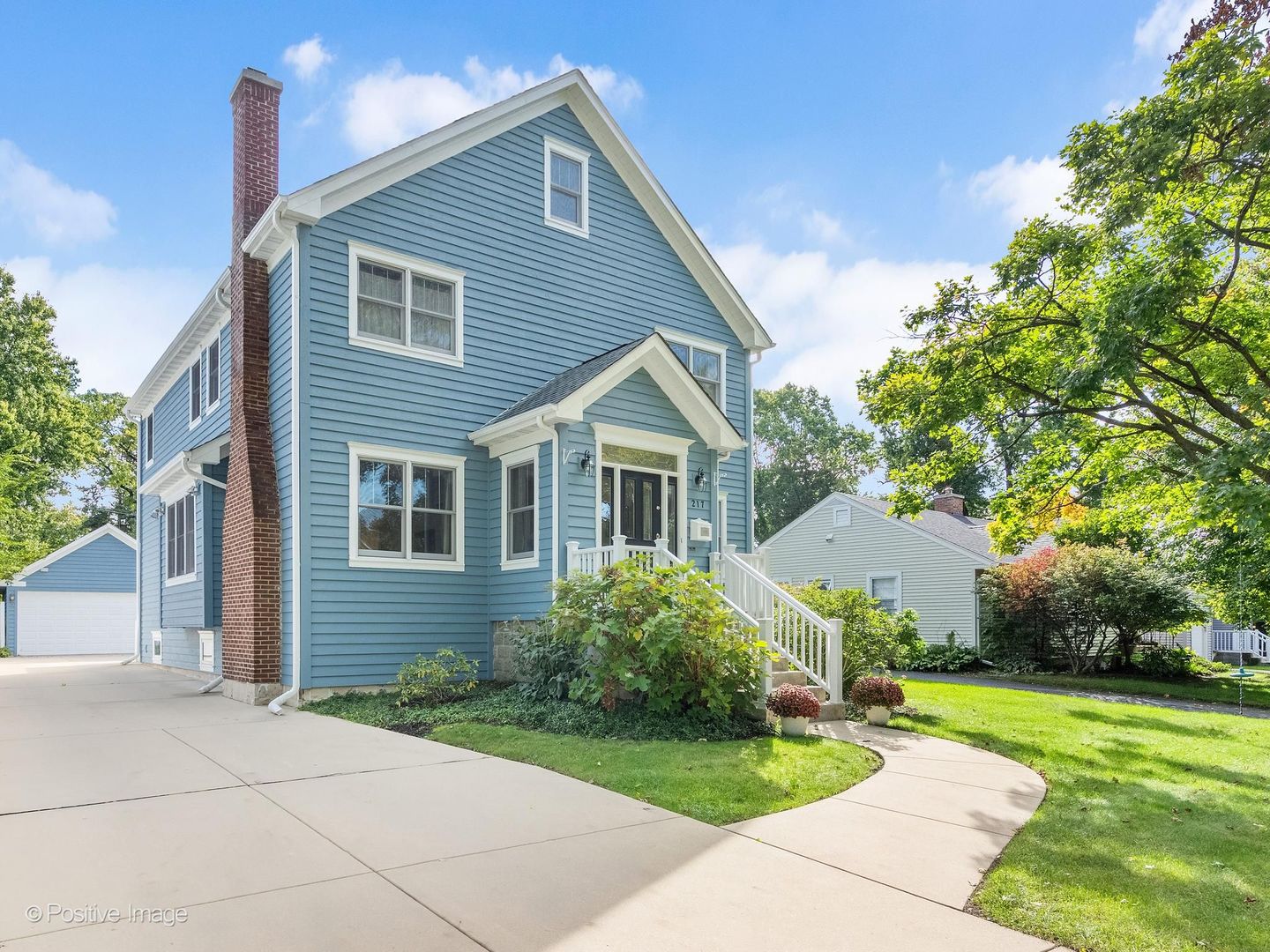 Photo of 217 S Summit Street, Wheaton, IL 60187