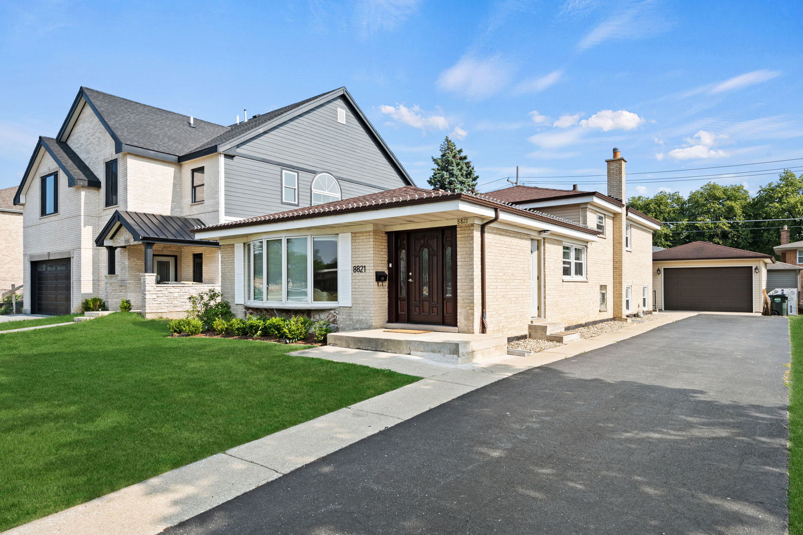 Photo of 8821 Congress Park Avenue, Brookfield, IL 60513