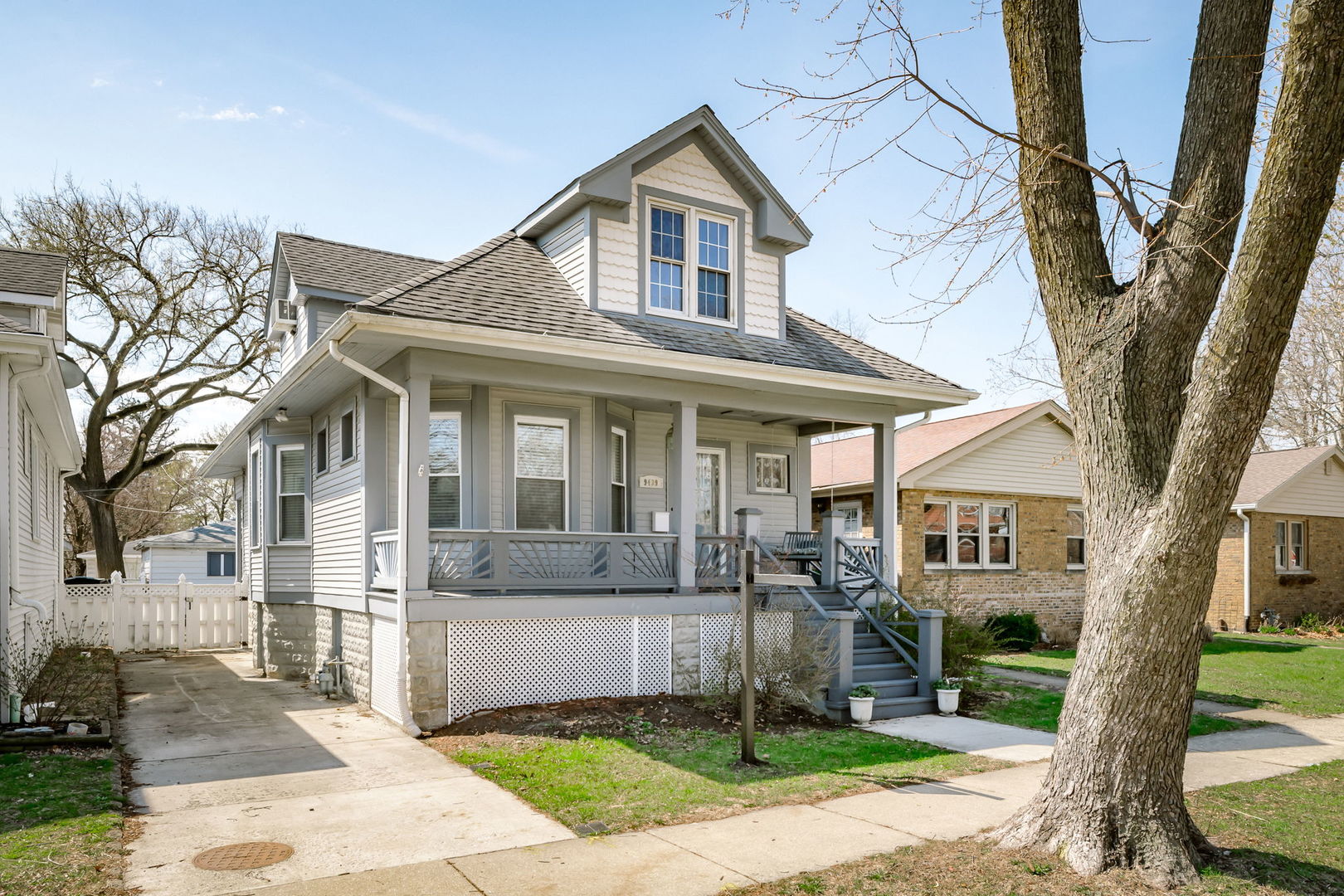 Photo of 9439 Congress Park Avenue, Brookfield, IL 60513