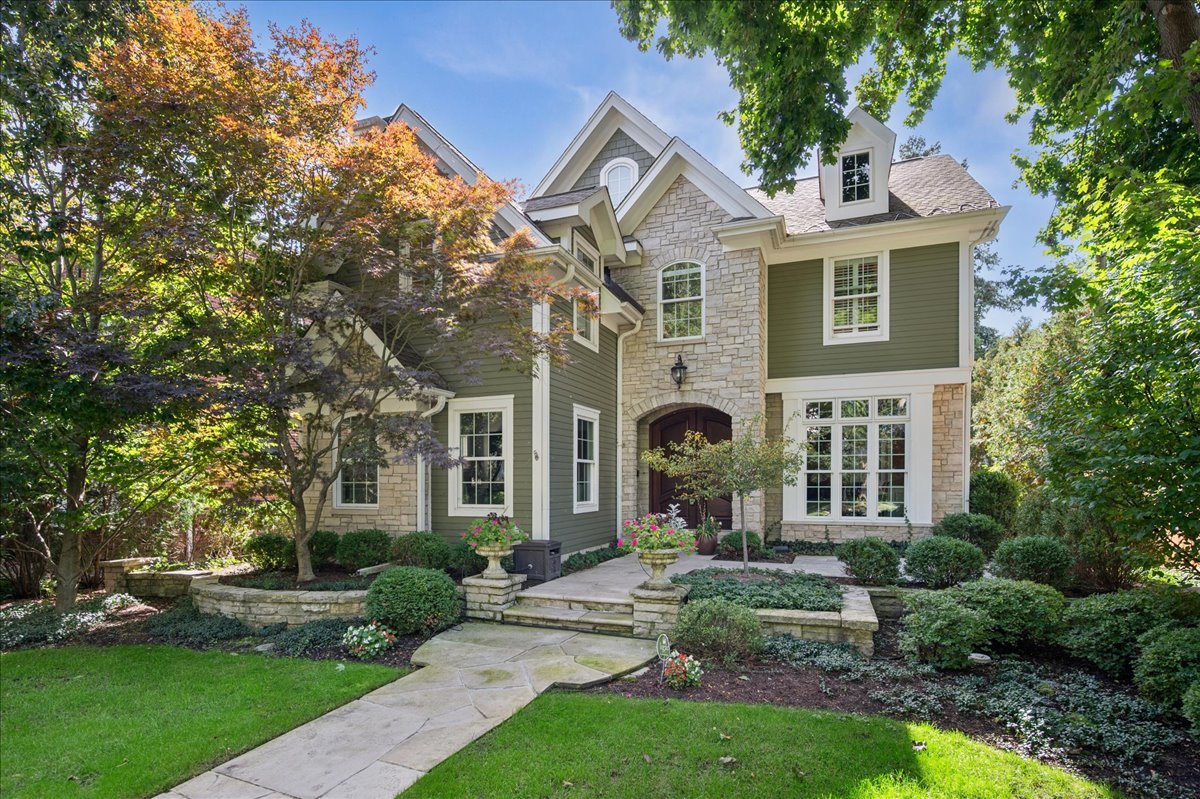 Photo of 1036 Ash Street, Winnetka, IL 60093