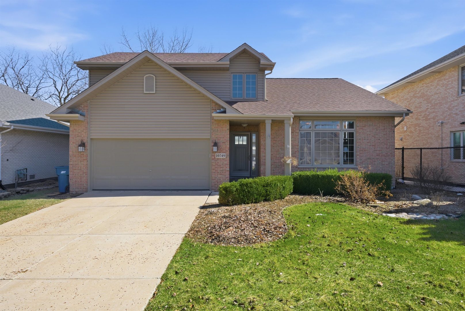 Photo of 10749 S COOK Avenue, Oak Lawn, IL 60453