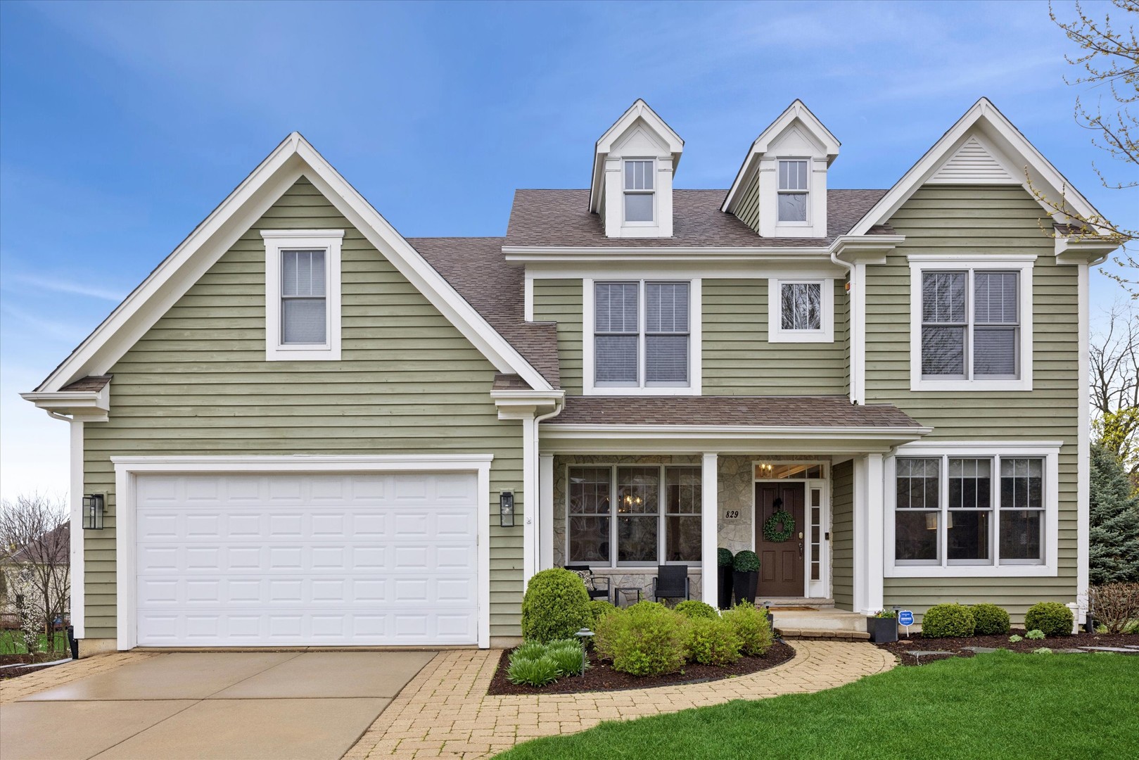 Photo of 829 Avon Court, Glen Ellyn, IL 60137