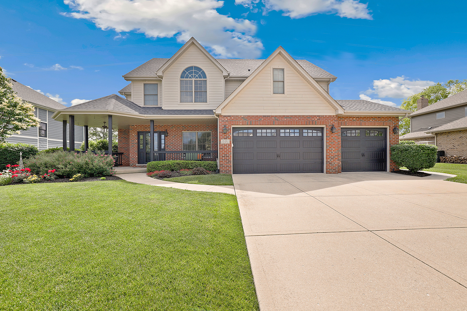 Photo of 21442 English Drive, Frankfort, IL 60423