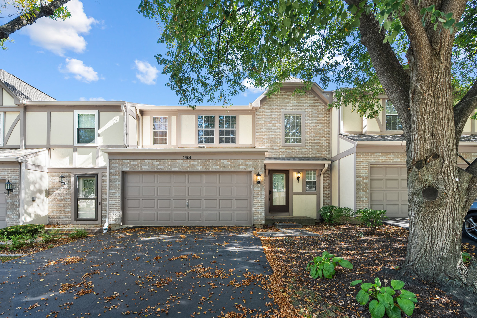 Photo of 1404 W Sapphire Drive, Hoffman Estates, IL 60192