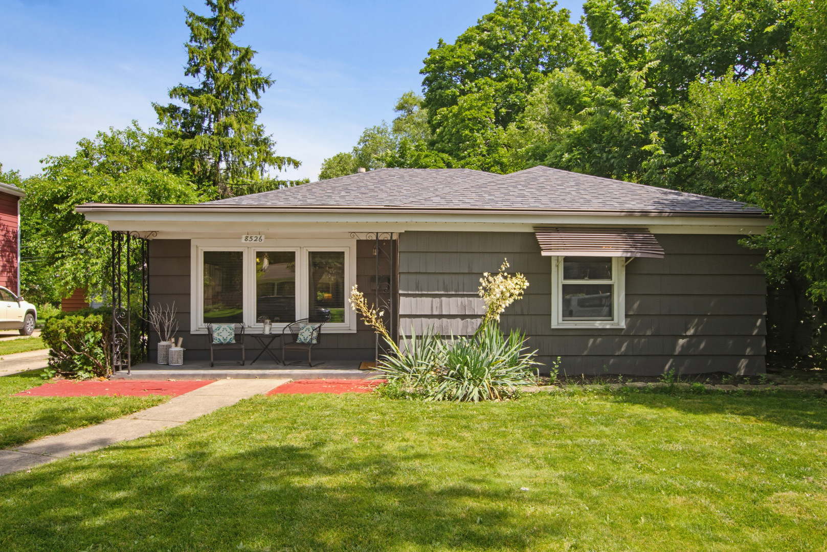 Photo of 8526 Rockefeller Avenue, Brookfield, IL 60513