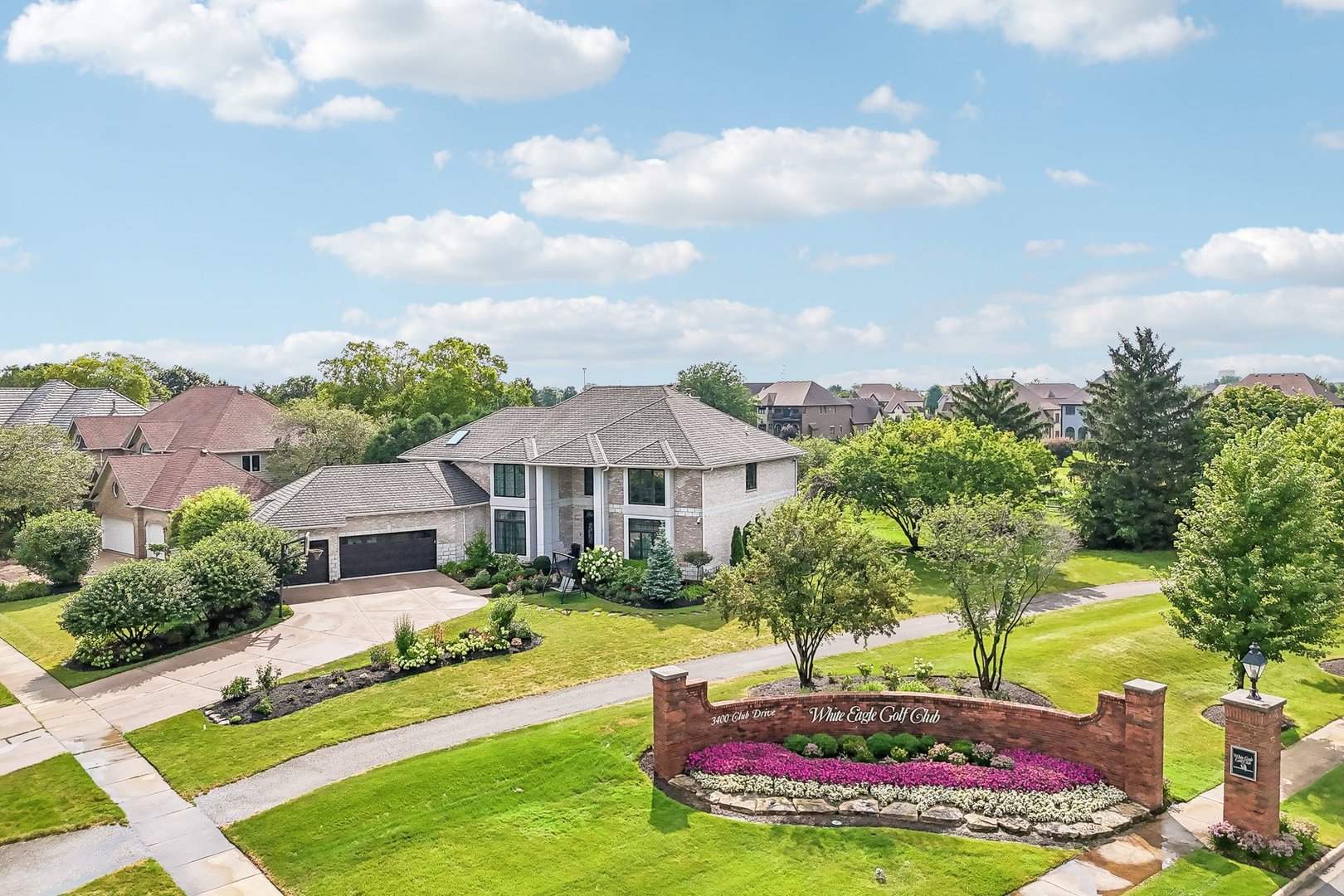 Photo of 3303 White Eagle Drive, Naperville, IL 60564