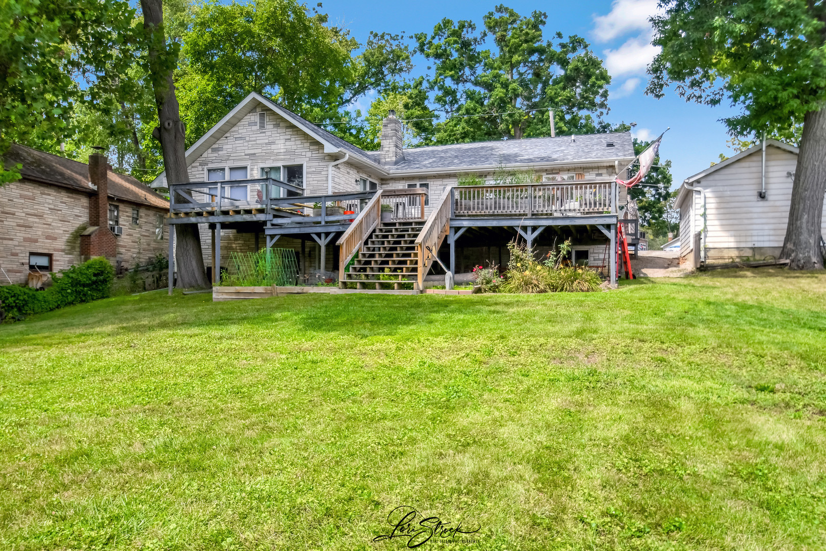Photo of 38871 N Lakeview Avenue, Antioch, IL 60002