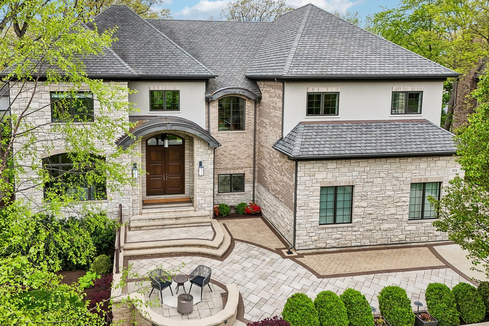Photo of 1028 Caroline Court, Naperville, IL 60565
