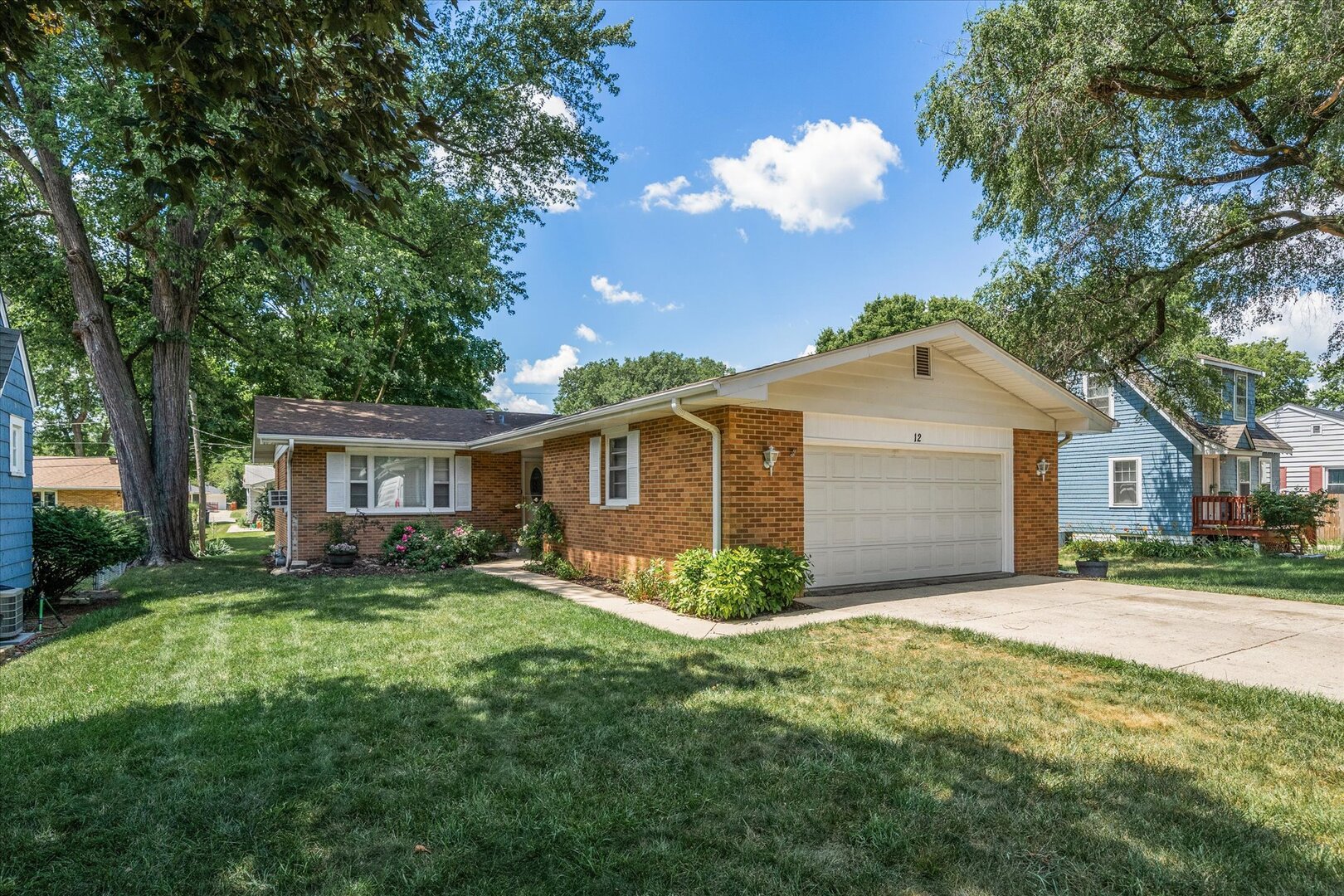 Photo of 12 N Adams Street, North Aurora, IL 60542