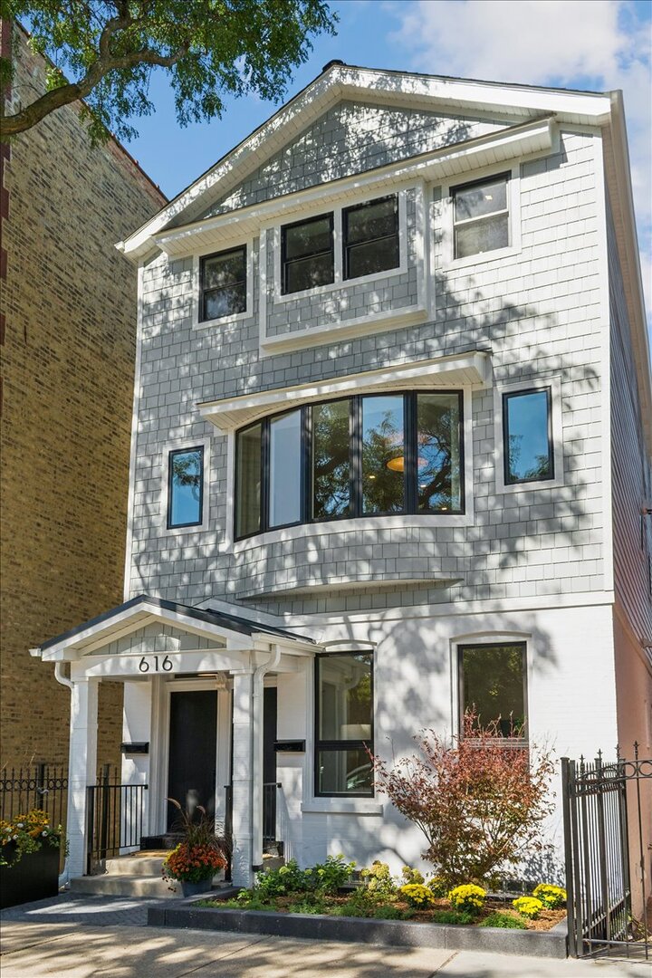 Photo of 616 W Willow Street, Chicago, IL 60614