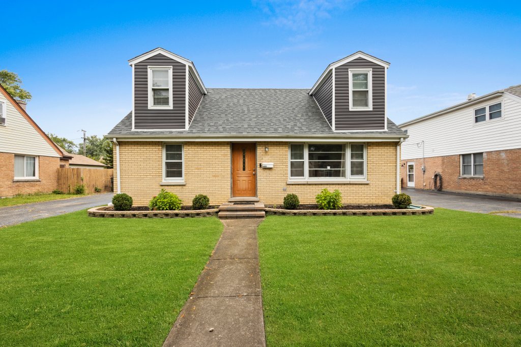 Photo of 10925 Mcvicker Avenue, Chicago Ridge, IL 60415
