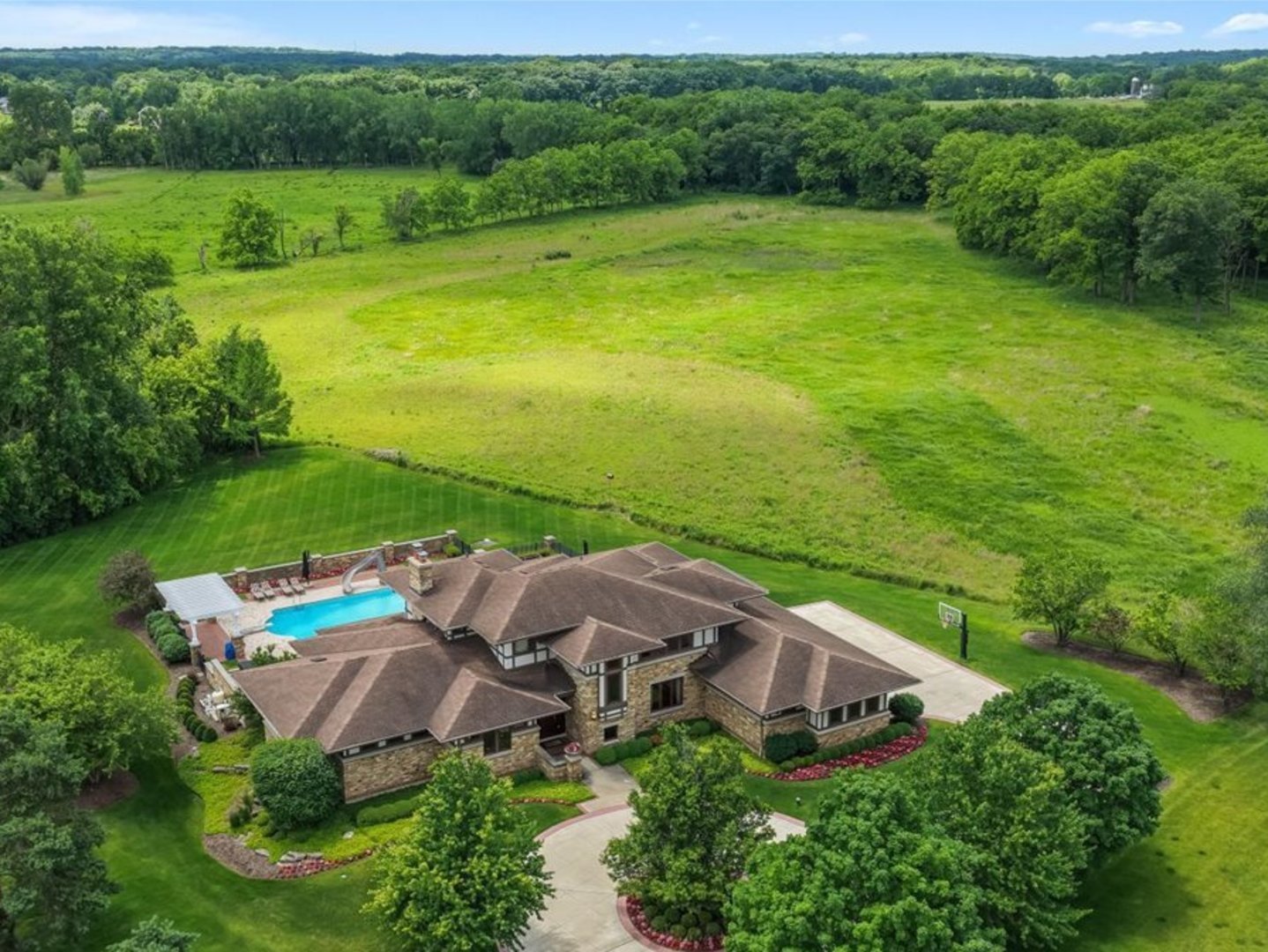 Photo of 39W973 Crosscreek Lane, St. Charles, IL 60175