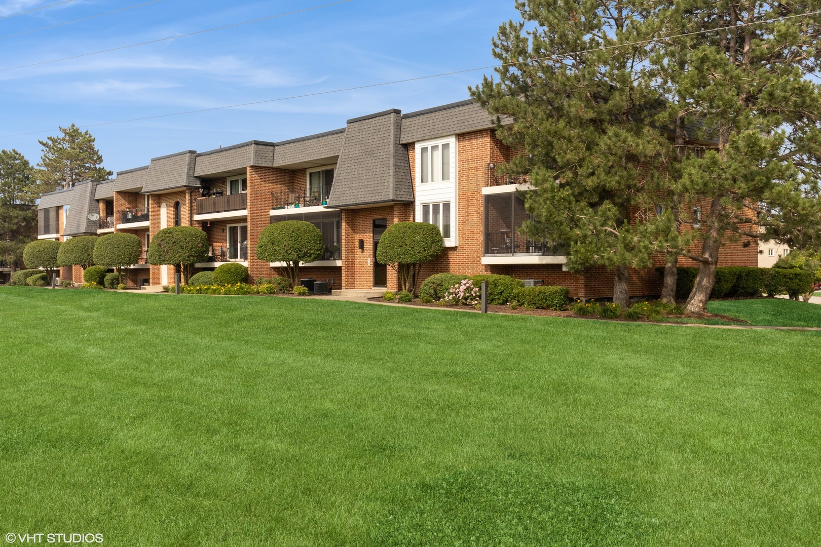 Photo of 15722 Deerfield Court, Orland Park, IL 60462