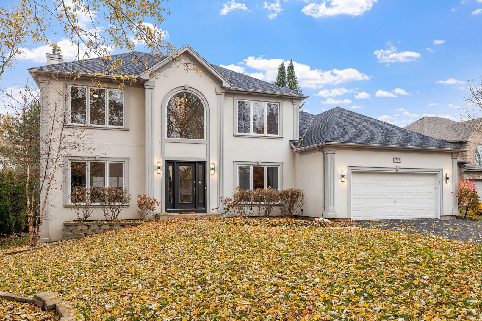 Photo of 707 Crestview Drive, Bolingbrook, IL 60440