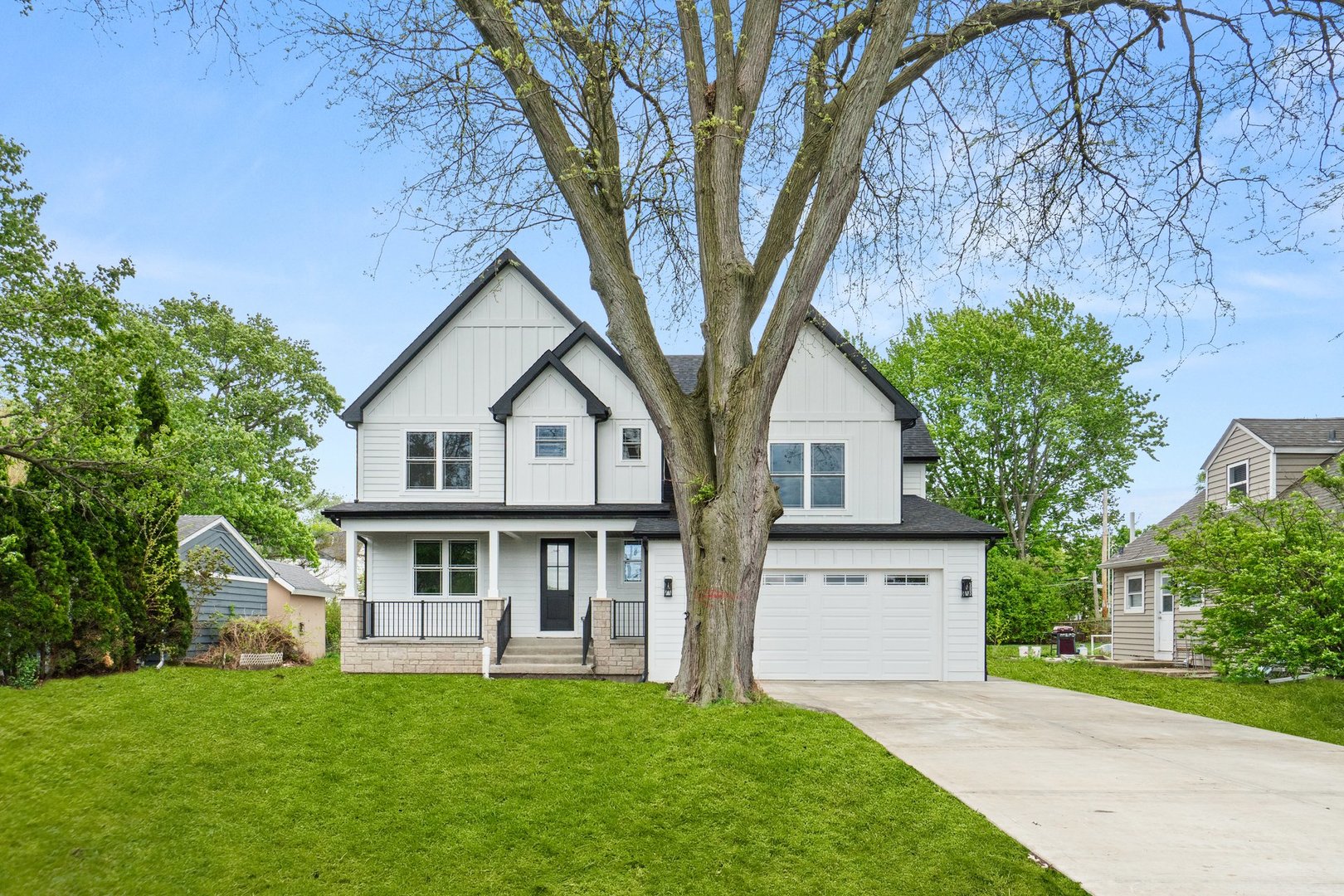 Photo of 520 N Sleight Street, Naperville, IL 60563