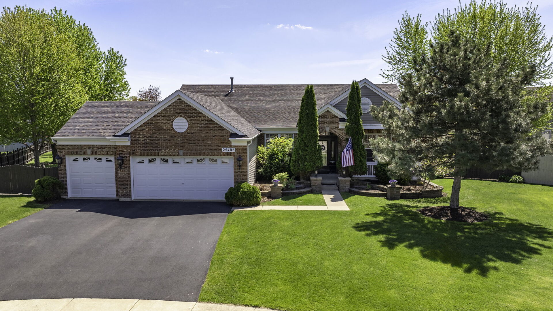 Photo of 24405 Glenbrook Court, Plainfield, IL 60585