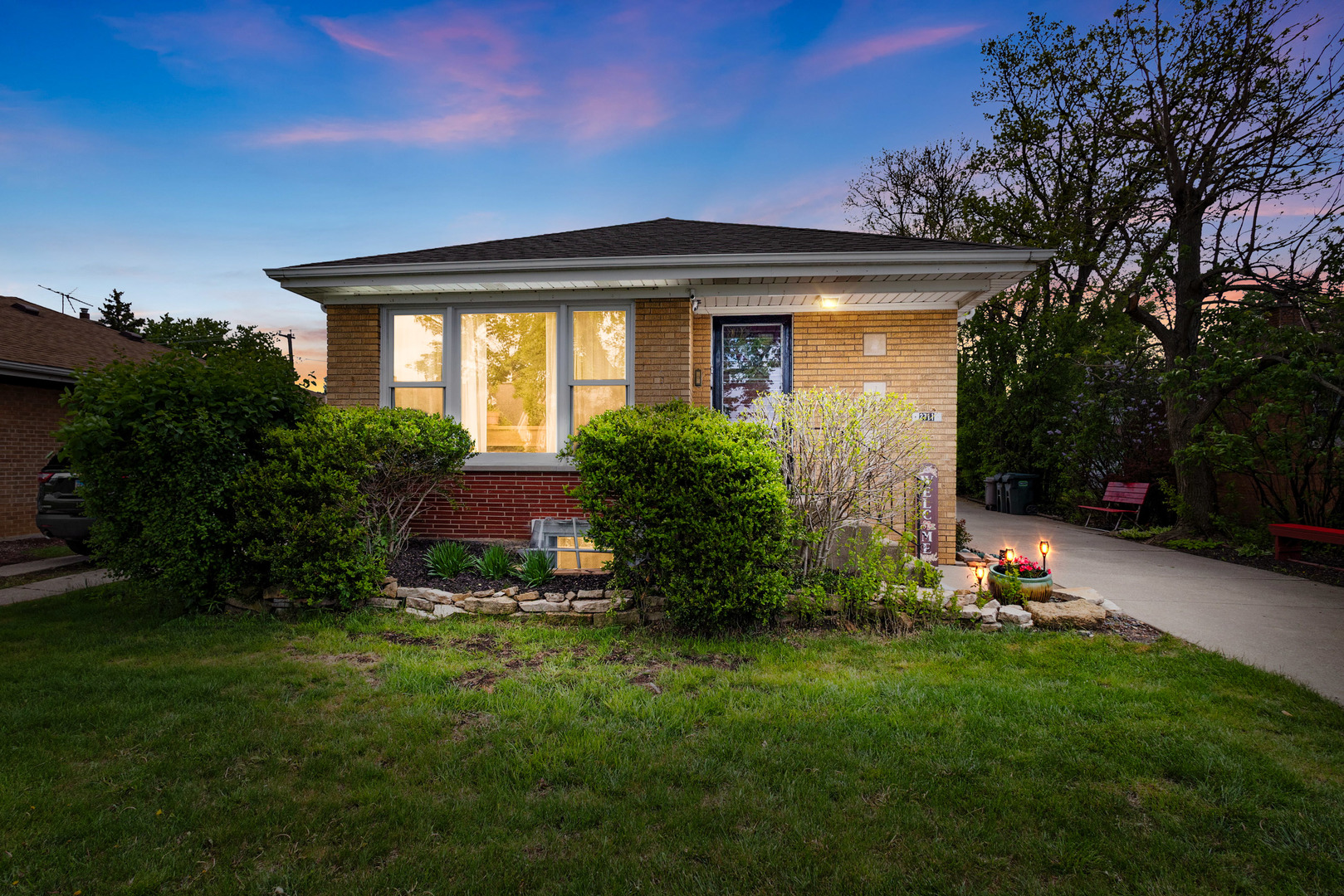 Photo of 2711 Maple Avenue, Brookfield, IL 60513