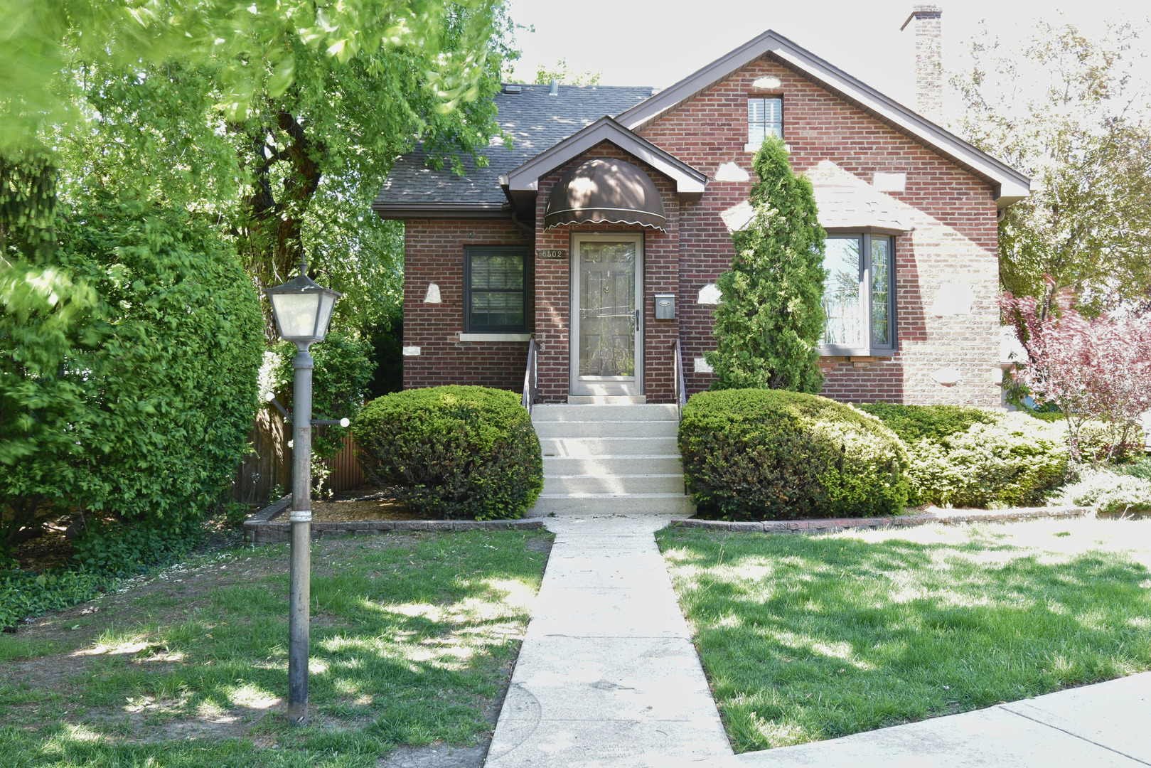Photo of 8502 Parkview Avenue, Brookfield, IL 60513