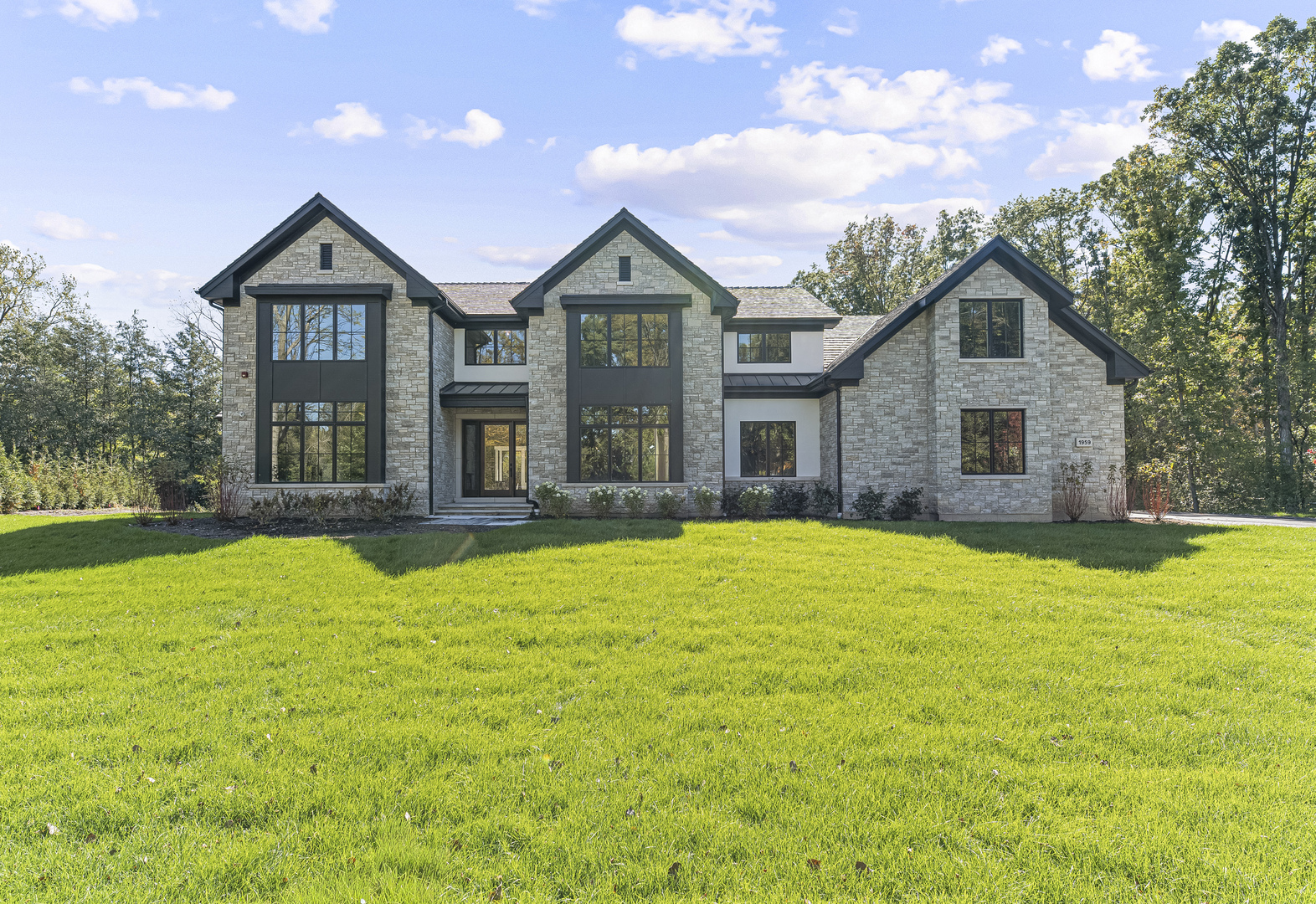 Photo of 1959 Windridge Drive, Lake Forest, IL 60045