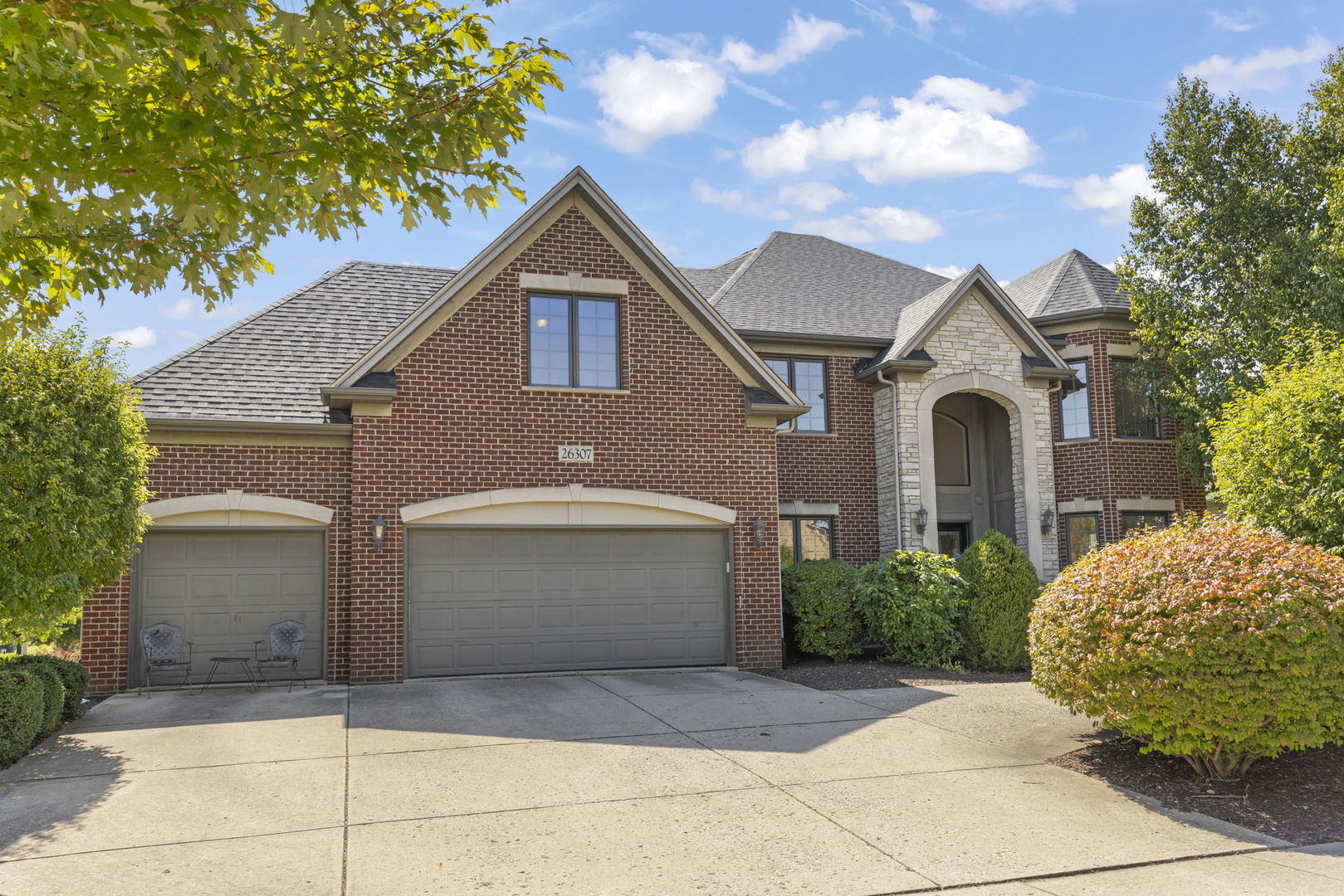 Photo of 26307 Whispering Woods Court, Plainfield, IL 60585