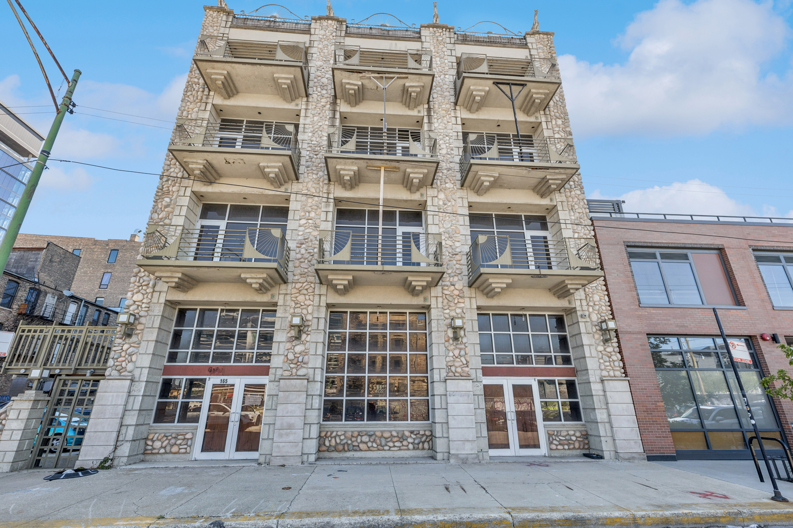 Photo of 165 N May Street, Chicago, IL 60607