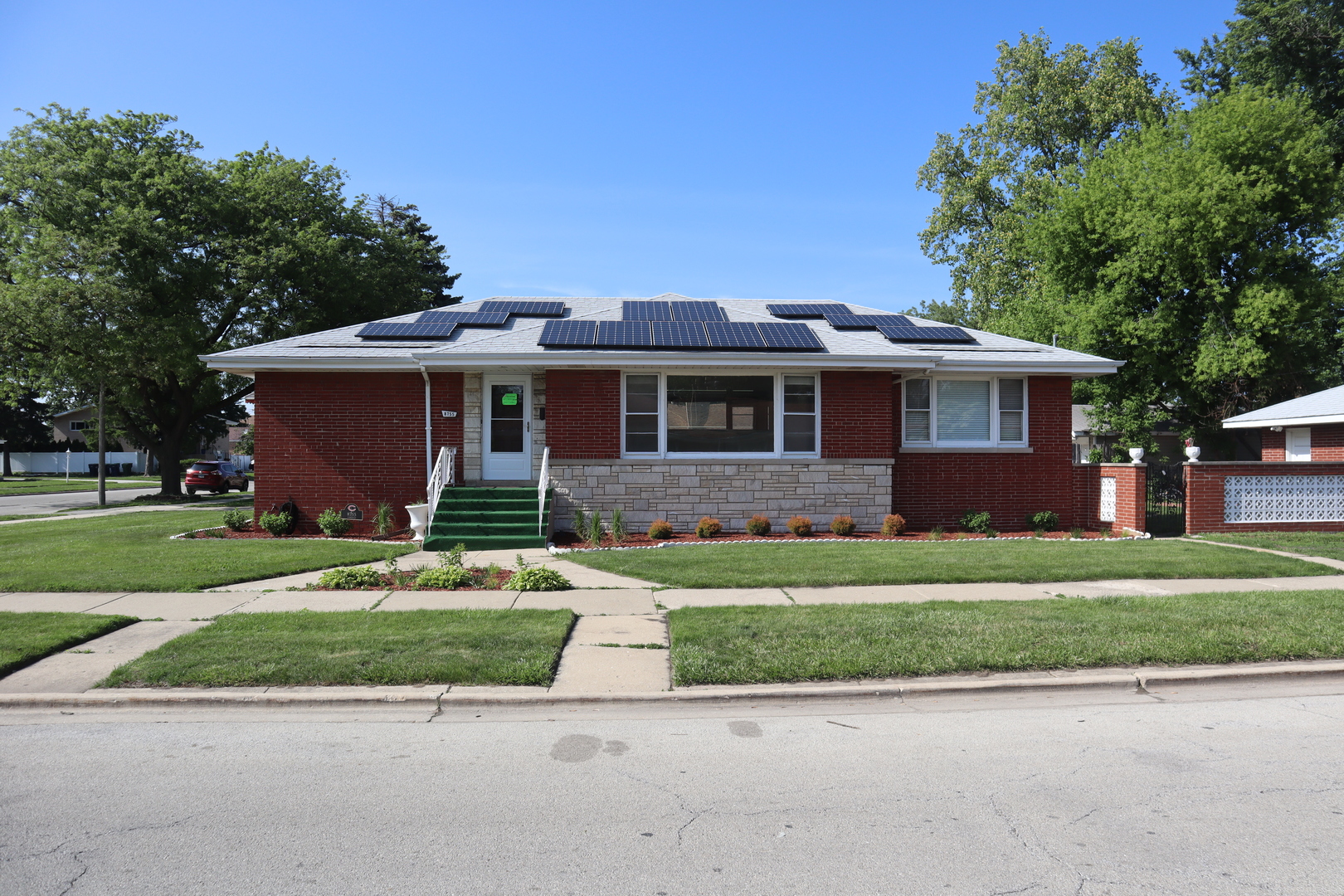 Photo of 8755 S Fairfield Avenue, Evergreen Park, IL 60805