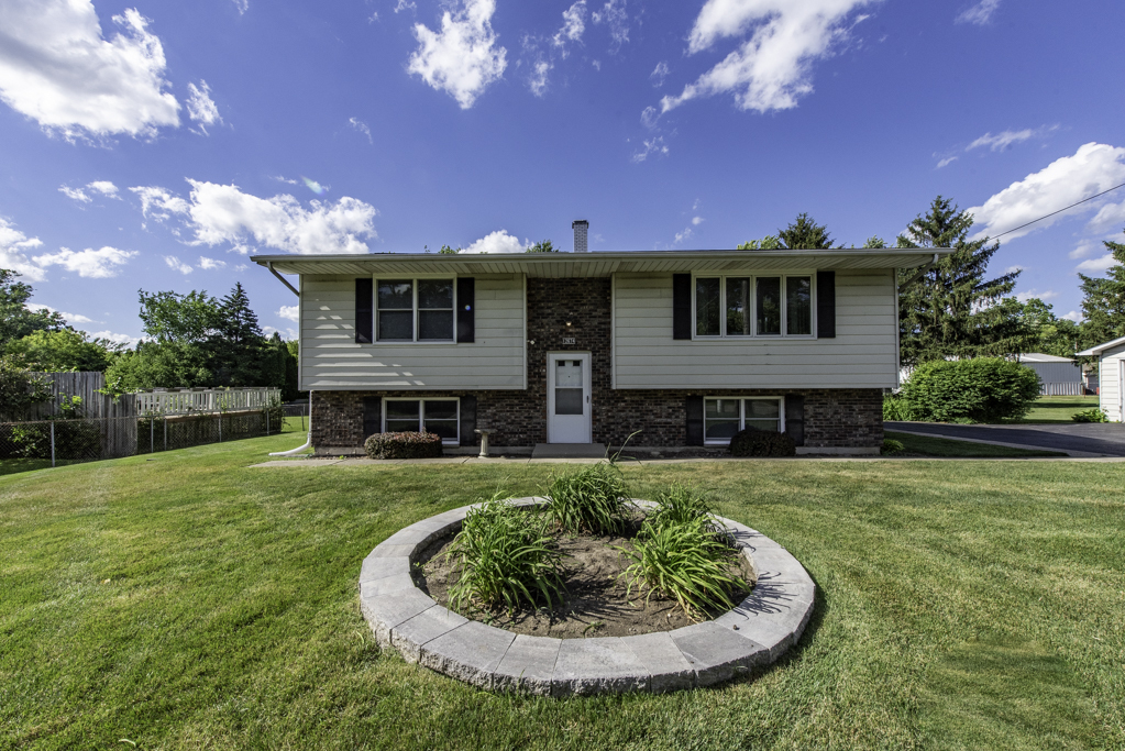 Photo of 12674 W Crescent Avenue, Waukegan, IL 60085