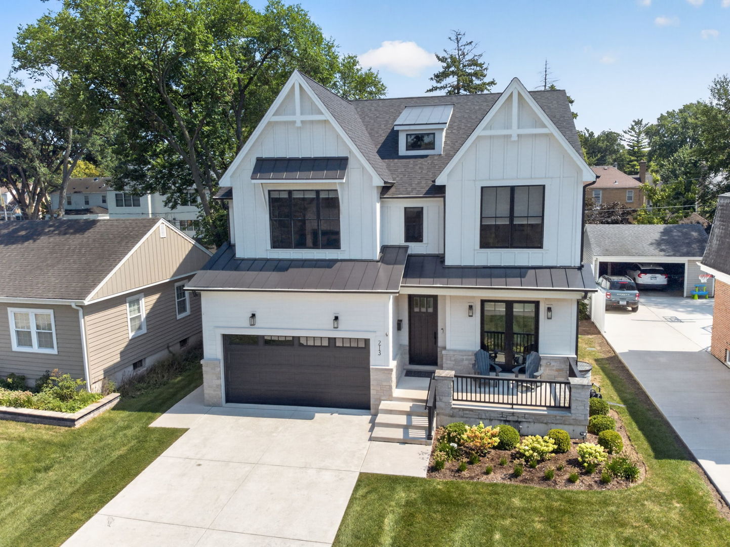 Photo of 213 S Berkley Avenue, Elmhurst, IL 60126